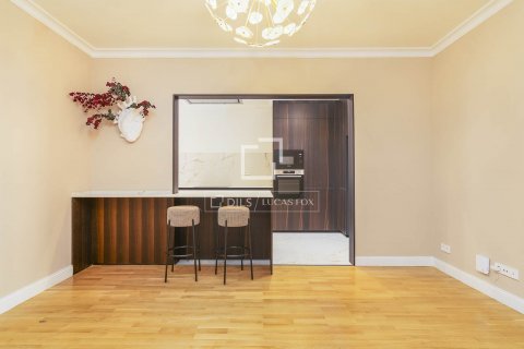 Apartamento de 4 dormitorios en venta en Barcelona, Cataluña, Spain № 8747 - foto 8
