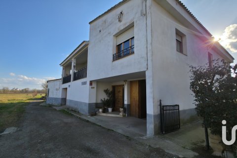Сasa de 5 dormitorios en venta en Lleida, Lérida, Cataluña, Spain № 4947