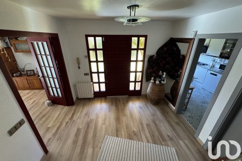 Купить дом в Барселона, Испания с 4 спальни, 400м², № 4950 - фото 12