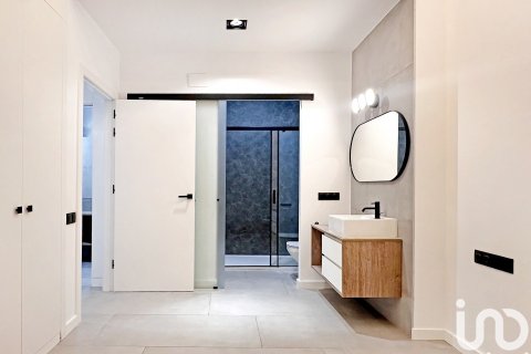 Купить квартиру в Барселона, Испания с 2 спальни, 75м², № 4952 - фото 15