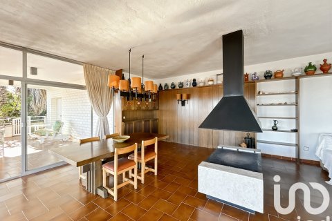 Купить дом в Калонже-и-Сант-Антони, Испания с 5 спален, 539м², № 4949 - фото 4