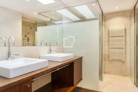 Купить виллу в Барселона, Испания с 6 спален, 669м², № 8900 - фото 27