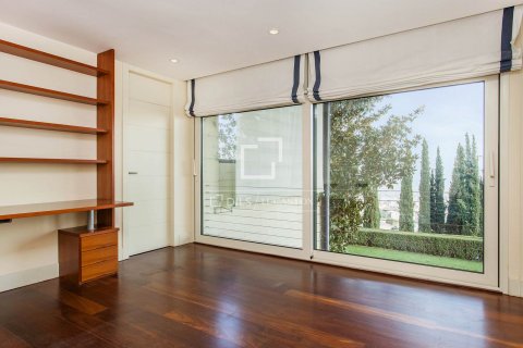 Купить виллу в Барселона, Испания с 6 спален, 669м², № 8900 - фото 12
