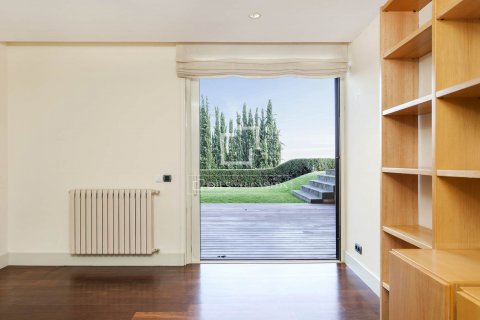Купить виллу в Барселона, Испания с 6 спален, 669м², № 8900 - фото 10