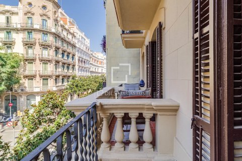 3 chambres apartment à vendre à Barcelona, Catalonia, Spain № 8895 - photo 6