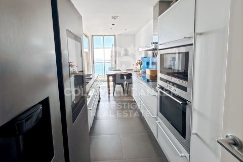 Apartamento de 3 dormitorios en venta en Barcelona, Cataluña, Spain № 5717 - foto 8
