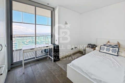 Apartamento de 3 dormitorios en venta en Barcelona, Cataluña, Spain № 5717 - foto 14