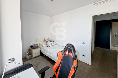 Apartamento de 3 dormitorios en venta en Barcelona, Cataluña, Spain № 5717 - foto 15