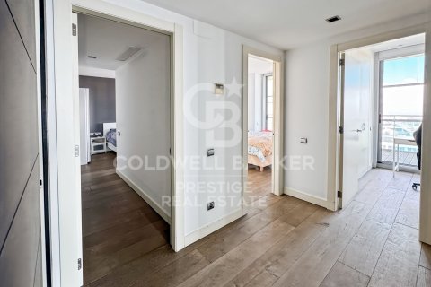 Apartamento de 3 dormitorios en venta en Barcelona, Cataluña, Spain № 5717 - foto 19