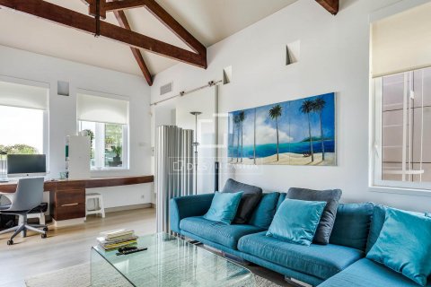 Villa de 5 dormitorios en venta en Barcelona, Cataluña, Spain № 8570 - foto 20