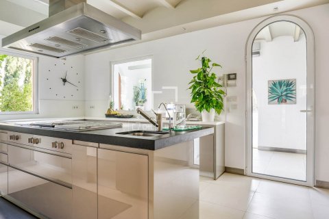 Villa de 5 dormitorios en venta en Barcelona, Cataluña, Spain № 8570 - foto 12