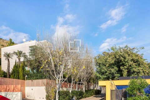 Villa de 5 dormitorios en venta en Barcelona, Cataluña, Spain № 8570 - foto 6