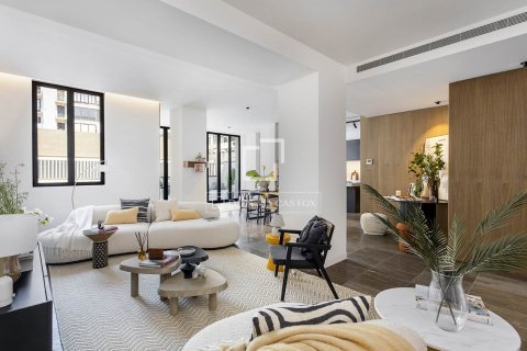 2 bedrooms apartment for sale in Barcelona, Catalonia, Spain № 8566 - photo 6