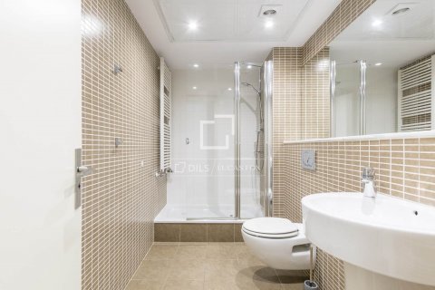 3 bedrooms apartment for sale in Barcelona, Catalonia, Spain № 8568 - photo 22
