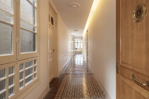 Купить квартиру в Барселона, Испания с 3 спальни, 183м², № 8569 - фото 28