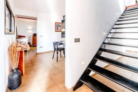 Finca de 4 dormitorios en venta en Sitges, Barcelona, Cataluña, Spain № 8572 - foto 15