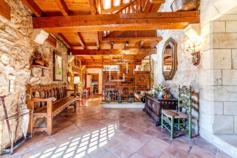 7 bedrooms finca for sale in Sitges, Barcelona, Catalonia, Spain № 8567 - photo 9