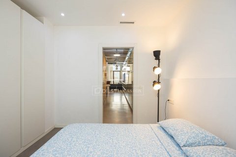 Apartamento de 2 dormitorios en venta en Barcelona, Cataluña, Spain № 8571 - foto 15