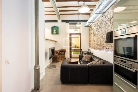 Apartamento de 2 dormitorios en venta en Barcelona, Cataluña, Spain № 8571 - foto 10