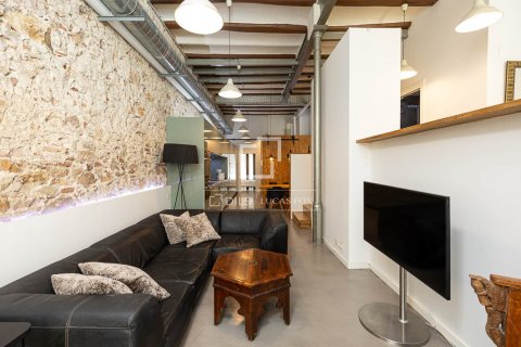 Apartamento de 2 dormitorios en venta en Barcelona, Cataluña, Spain № 8571 - foto 6