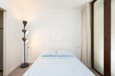Apartamento de 2 dormitorios en venta en Barcelona, Cataluña, Spain № 8571 - foto 16