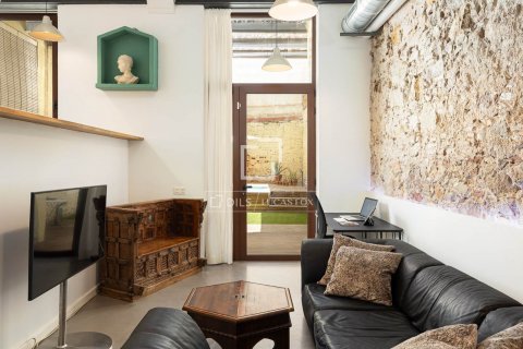 Apartamento de 2 dormitorios en venta en Barcelona, Cataluña, Spain № 8571 - foto 3