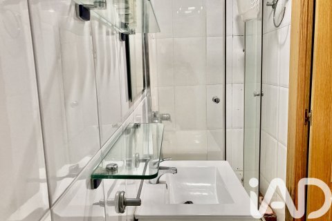 Apartamento de 4 dormitorios en venta en Barcelona, Cataluña, Spain № 4743 - foto 19