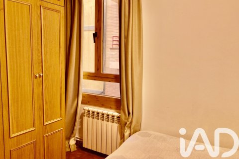 Apartamento de 4 dormitorios en venta en Barcelona, Cataluña, Spain № 4743 - foto 28