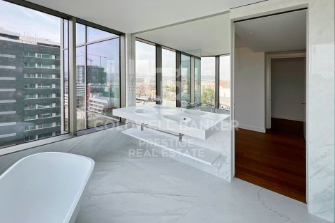Купить квартиру в Барселона, Испания с 2 спальни, 140м², № 5991 - фото 3