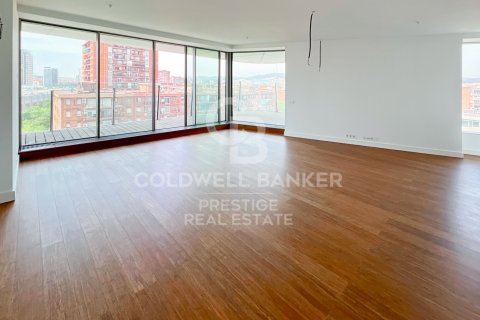 Купить квартиру в Барселона, Испания с 2 спальни, 140м², № 5991 - фото 2