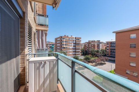 Купить квартиру в Сан-Жуст-Десверн, Испания с 2 спальни, 88м², № 9015 - фото 4