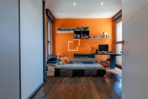 Купить квартиру в Сан-Жуст-Десверн, Испания с 2 спальни, 88м², № 9015 - фото 26