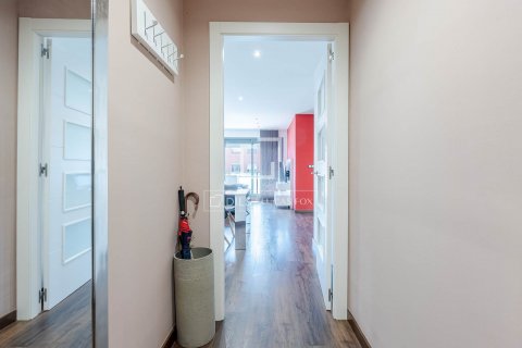 Купить квартиру в Сан-Жуст-Десверн, Испания с 2 спальни, 88м², № 9015 - фото 5