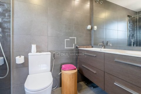 Купить квартиру в Сан-Жуст-Десверн, Испания с 2 спальни, 88м², № 9015 - фото 24