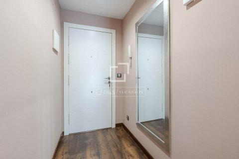 Купить квартиру в Сан-Жуст-Десверн, Испания с 2 спальни, 88м², № 9015 - фото 3