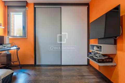 Купить квартиру в Сан-Жуст-Десверн, Испания с 2 спальни, 88м², № 9015 - фото 27
