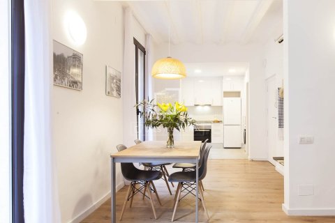 Купить квартиру в Барселона, Испания с 2 спальни, 76м², № 4075 - фото 3