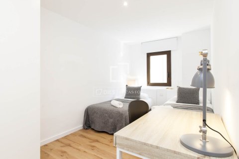 Купить квартиру в Барселона, Испания с 2 спальни, 76м², № 4075 - фото 13