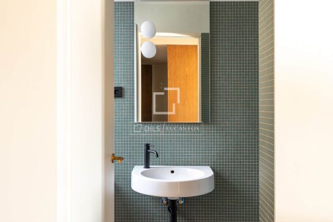 Купить квартиру в Барселона, Испания с 3 спальни, 142м², № 4079 - фото 22