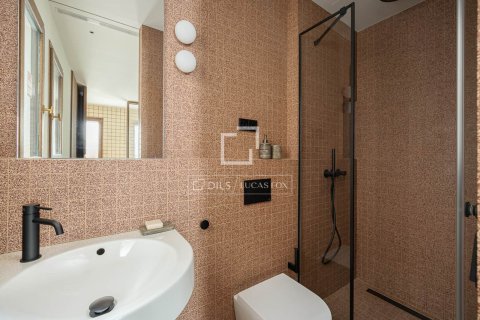 Купить квартиру в Барселона, Испания с 3 спальни, 142м², № 4079 - фото 12