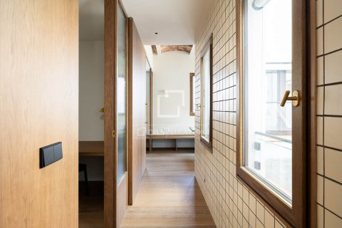 Купить квартиру в Барселона, Испания с 3 спальни, 142м², № 4079 - фото 9