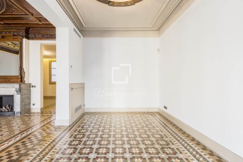3 bedrooms apartment for sale in Barcelona, Catalonia, Spain № 4076 - photo 6