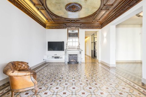 3 bedrooms apartment for sale in Barcelona, Catalonia, Spain № 4076 - photo 7