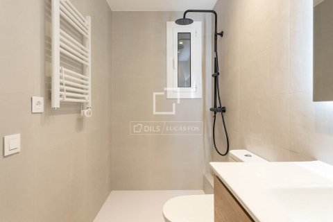 4 bedrooms apartment for sale in Barcelona, Catalonia, Spain № 3985 - photo 25