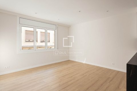 4 bedrooms apartment for sale in Barcelona, Catalonia, Spain № 3985 - photo 8
