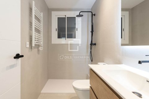 4 bedrooms apartment for sale in Barcelona, Catalonia, Spain № 3985 - photo 20