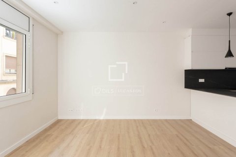 4 bedrooms apartment for sale in Barcelona, Catalonia, Spain № 3985 - photo 11