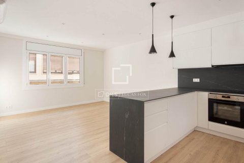 4 bedrooms apartment for sale in Barcelona, Catalonia, Spain № 3985 - photo 5