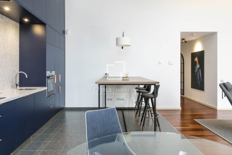 Apartamento de 3 dormitorios en venta en Barcelona, Cataluña, Spain № 3989 - foto 9