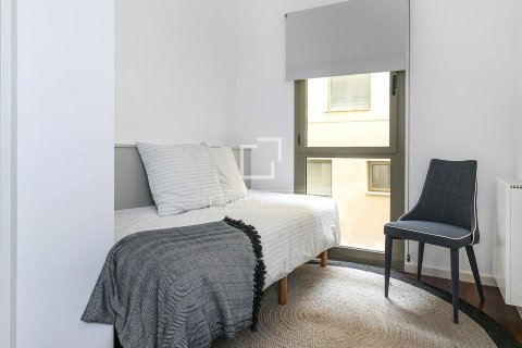 Apartamento de 3 dormitorios en venta en Barcelona, Cataluña, Spain № 3989 - foto 17